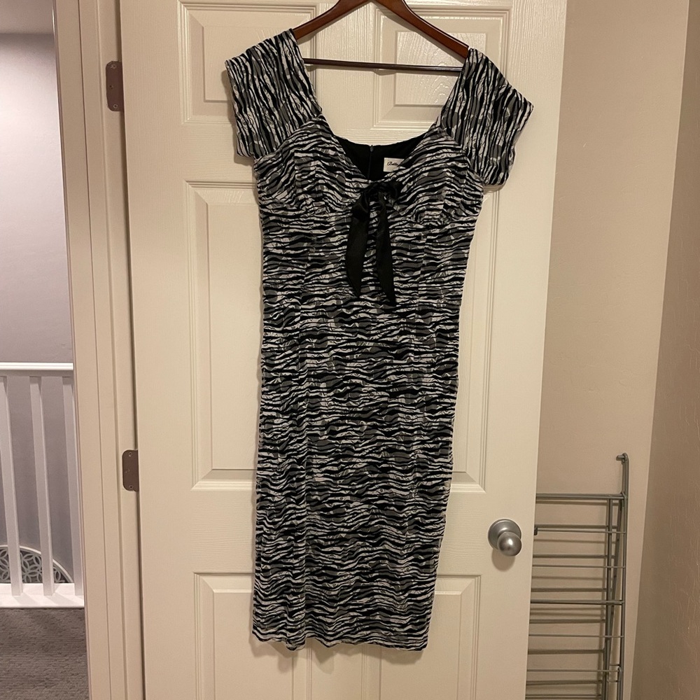 Betty Page bombshell dress, t-length, XXXL (16)